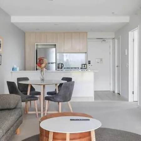 54Q Abnb-Style Apt Opposite Lush Park Playground, Portside 2Br Fpkg Brisbane Exterior photo