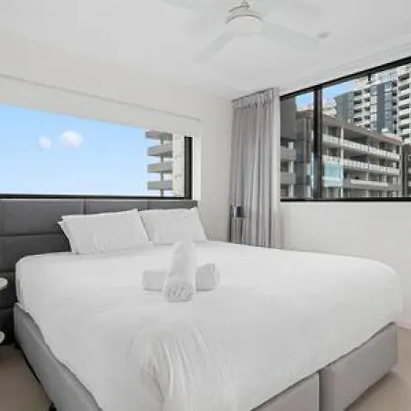 54Q Abnb-Style Apt Opposite Lush Park Playground, Portside 2Br Fpkg Brisbane Exterior photo