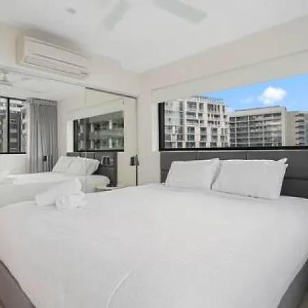 54Q Abnb-Style Apt Opposite Lush Park Playground, Portside 2Br Fpkg Brisbane Exterior photo