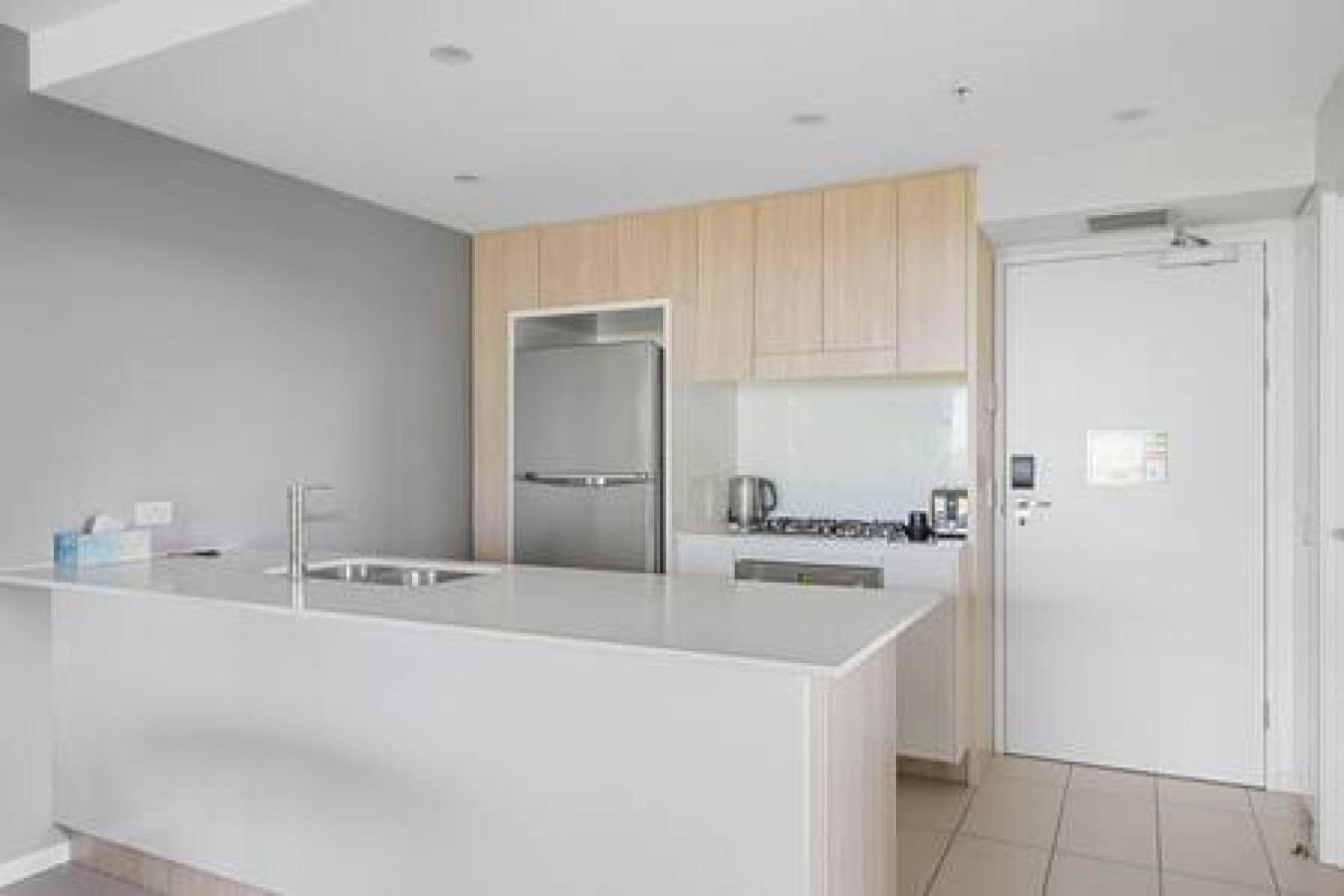 Holiday home 54q Abnb-style Opposite Lush Park Playground, Portside 2br Fpkg Brisbane